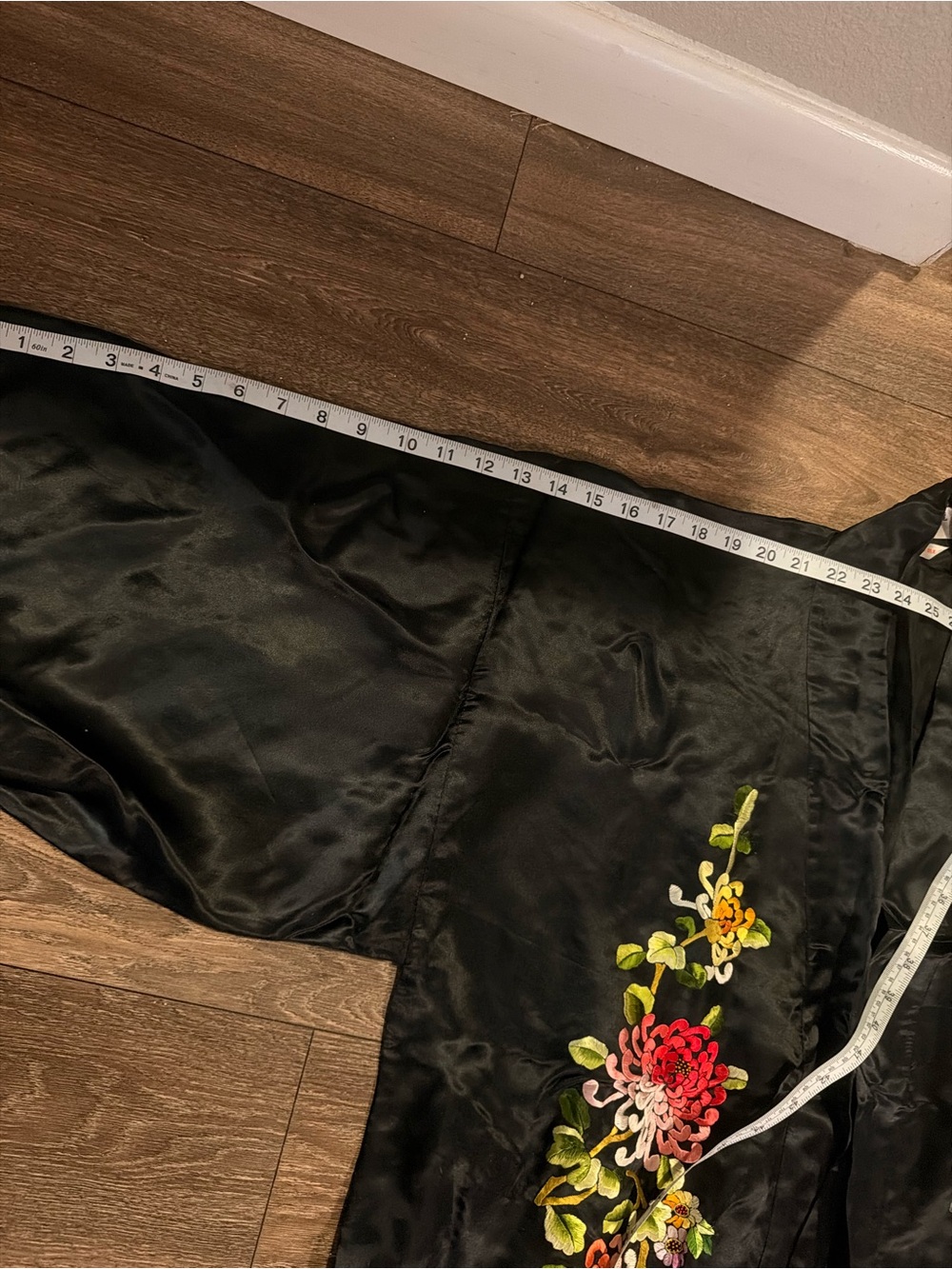 Vintage Golden Dragon Black Silk Embroidered Kimono Robe Floral Chinese - Picture 16 of 16